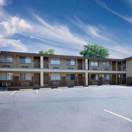 Days Inn Spokane Dış mekan fotoğraf