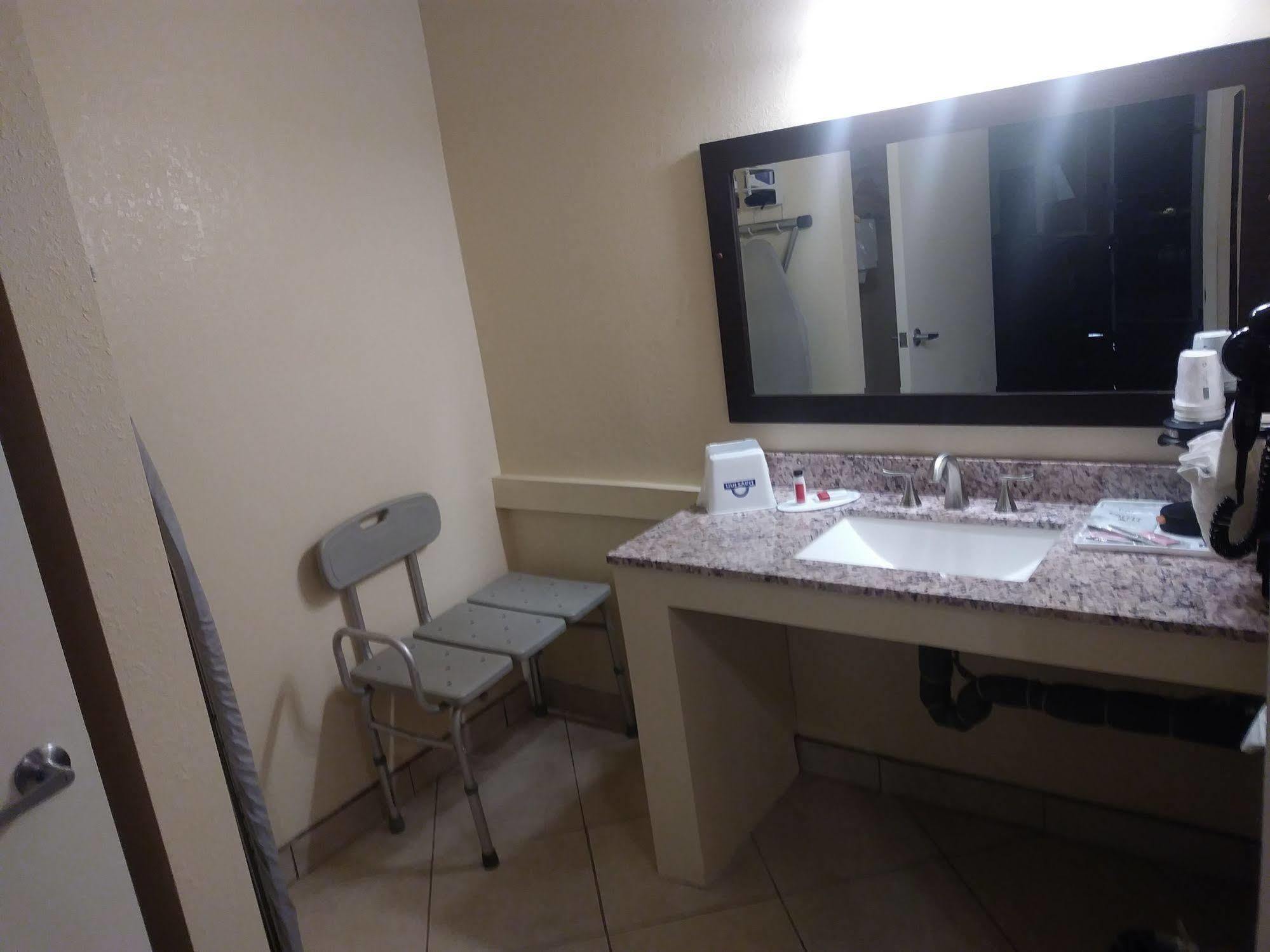 Days Inn Spokane Dış mekan fotoğraf