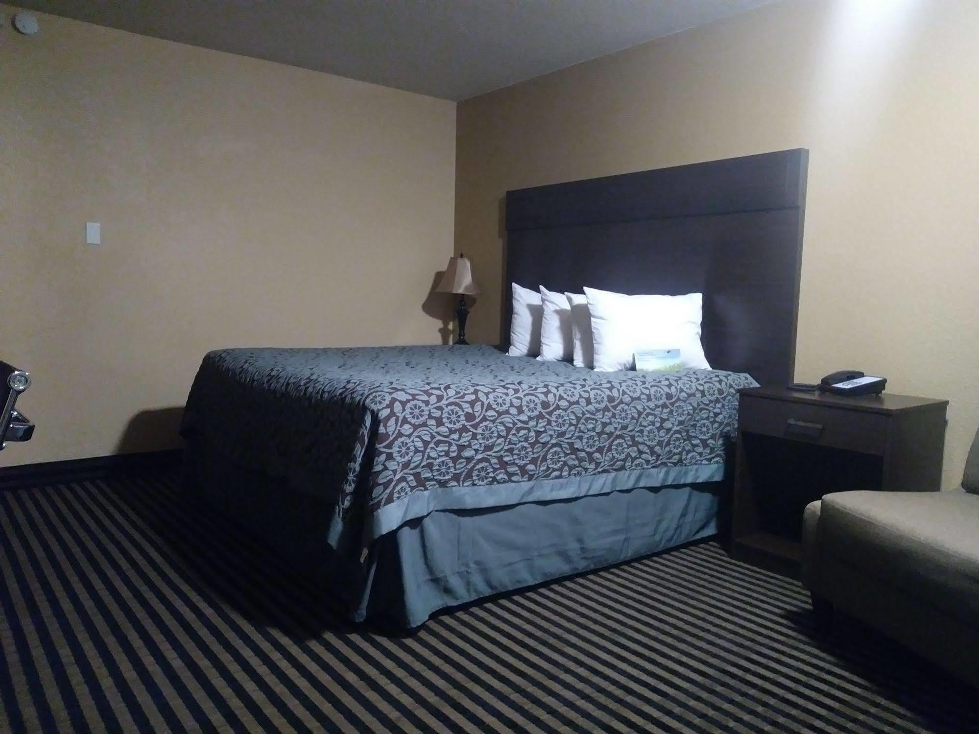 Days Inn Spokane Dış mekan fotoğraf
