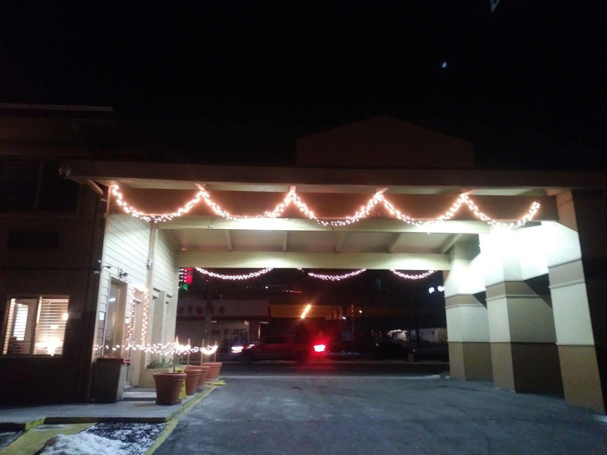 Days Inn Spokane Dış mekan fotoğraf