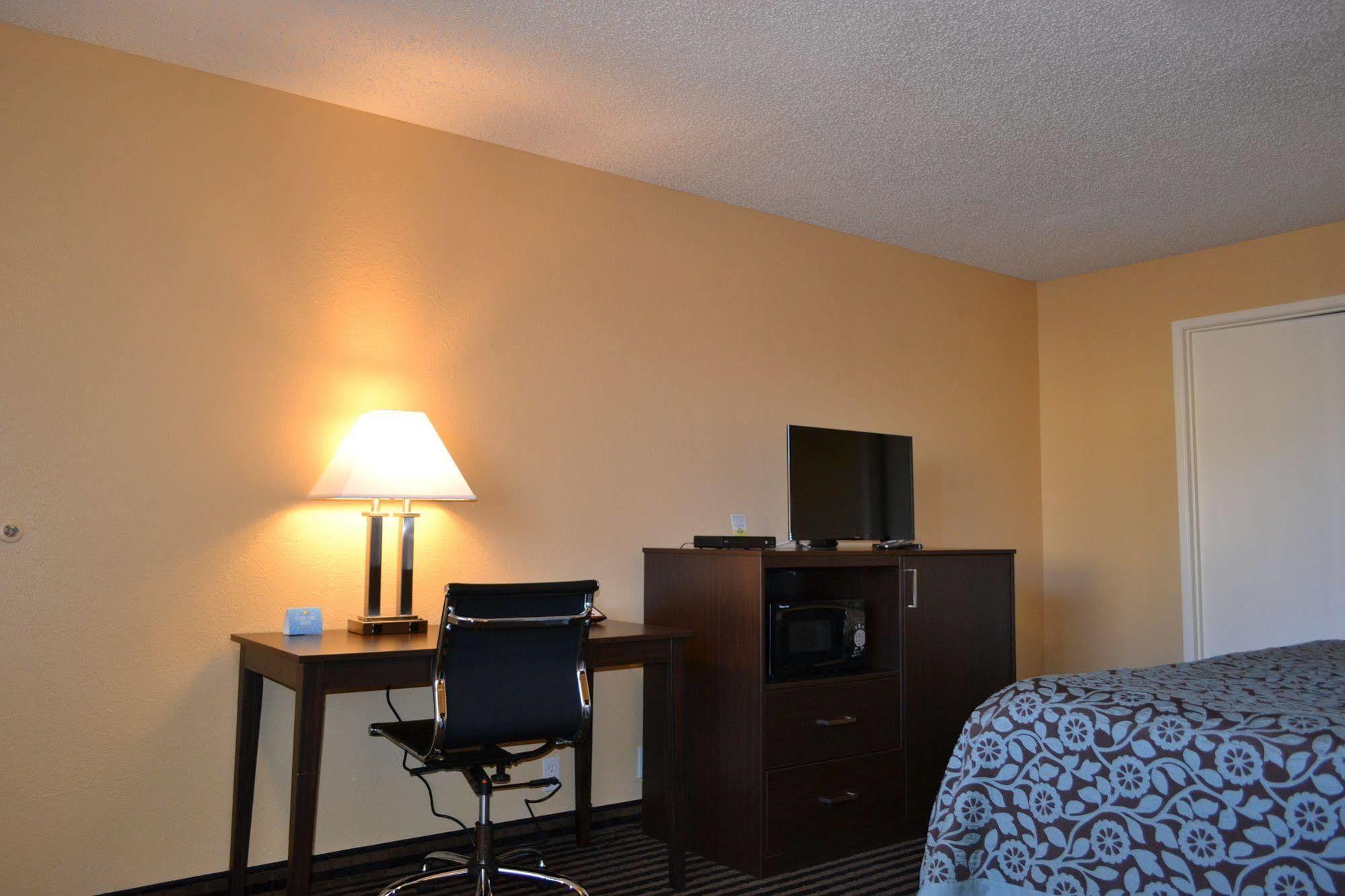 Days Inn Spokane Dış mekan fotoğraf
