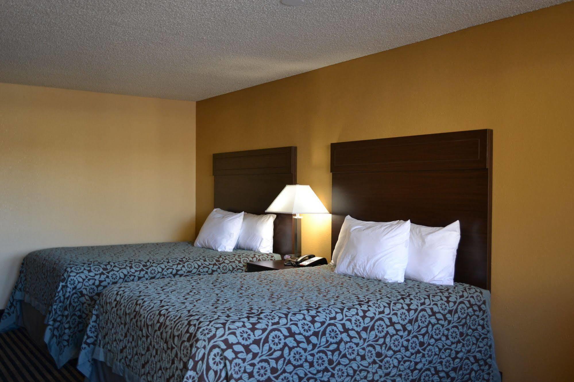 Days Inn Spokane Dış mekan fotoğraf