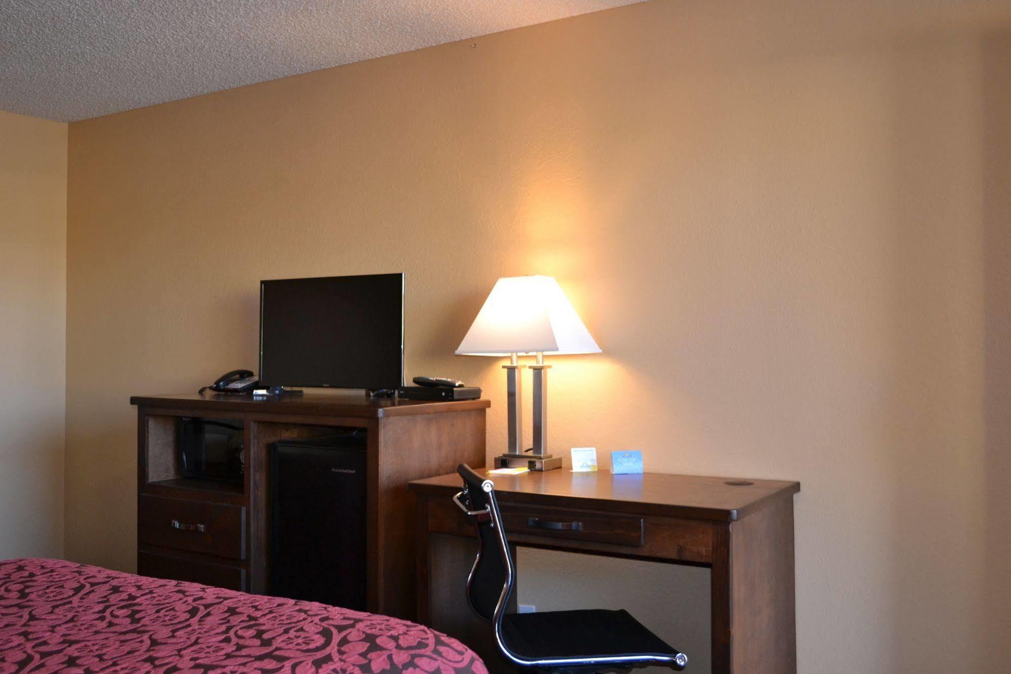 Days Inn Spokane Dış mekan fotoğraf