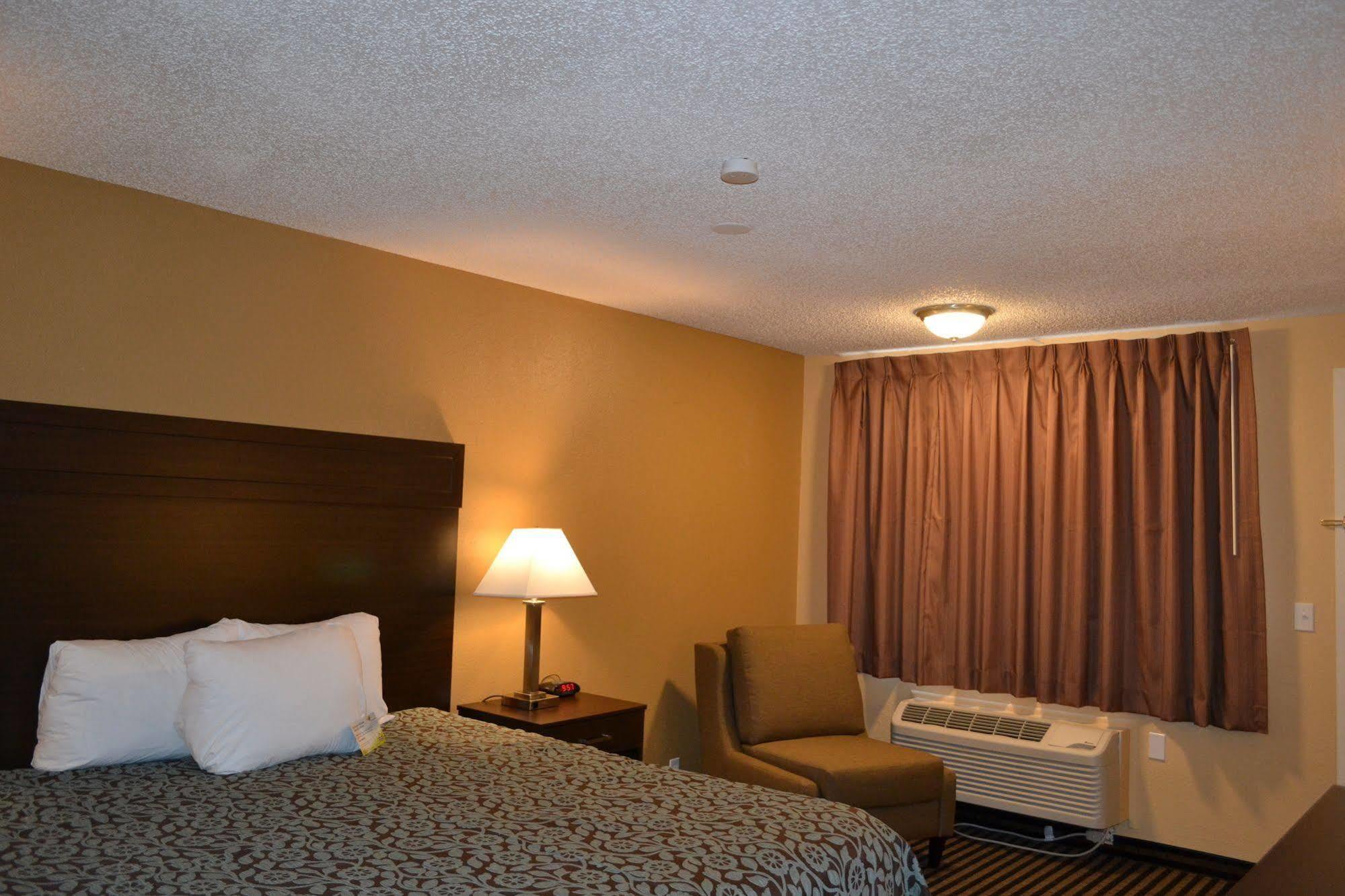 Days Inn Spokane Dış mekan fotoğraf