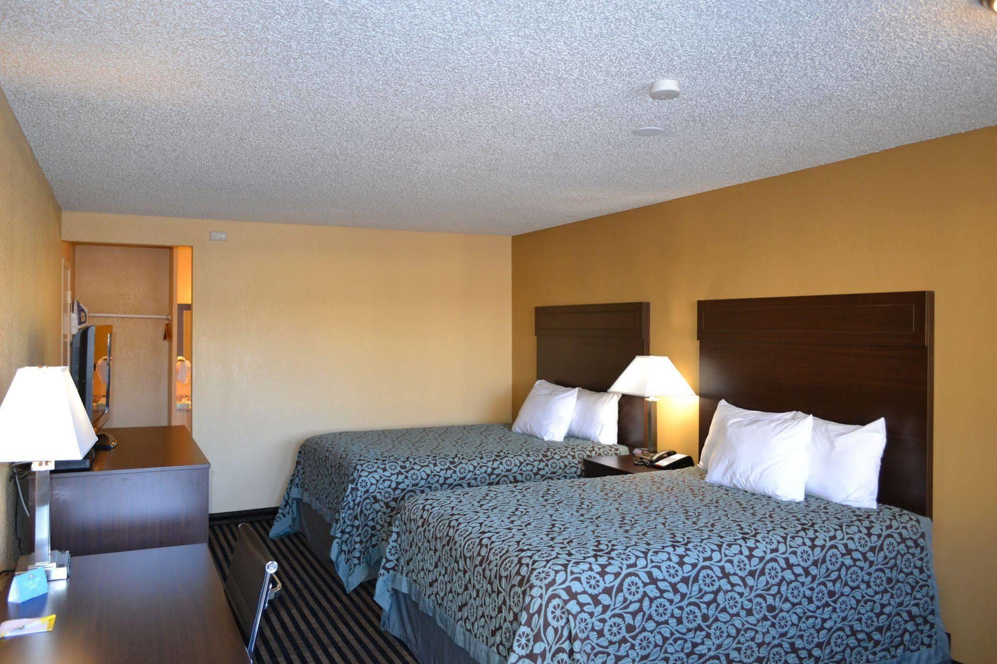 Days Inn Spokane Dış mekan fotoğraf